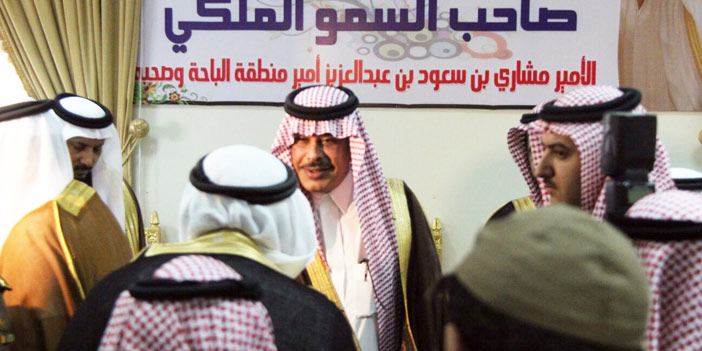  الأمير مشاري بن سعود يستمع للأهالي