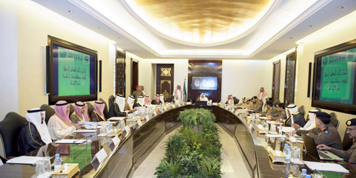  الفيصل يرأس اجتماع لجنة الدفاع المدني
