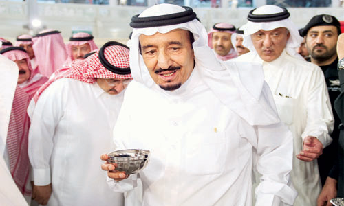 «الجزيرة» ترصد مسيرة العطاء في خدمة الحرمين الشريفين في الذكرى الأولى لتولي الملك سلمان مقاليد الحكم: 