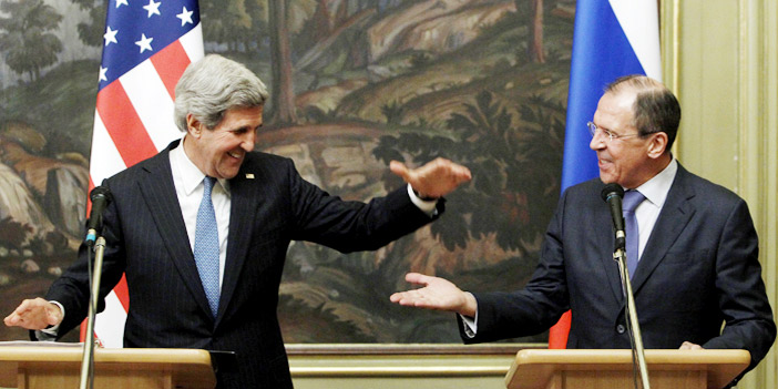  وزير الخارجية الأمريكي بجانب نظيره الروسي