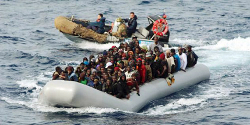  المهاجرون من ليبيا على قوارب صغيرة