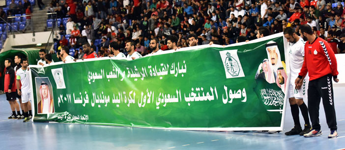  اللاعبون يهنئون القيادة الرشيدة والشعب السعودي بالتأهل