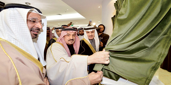خلال افتتاحه بتخصصي الملك خالد للعيون.. أمير منطقة الرياض: 