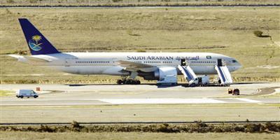 إنذار كاذب بـ«قنبلة» يُخلي طائرة سعودية قادمة من مدريد 