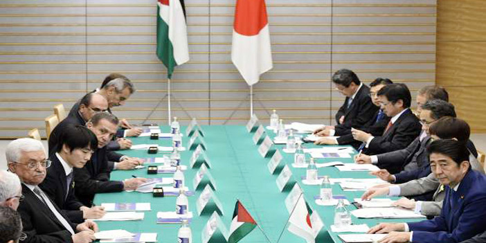  اجتماع عباس مع رئيس الوزراء الياباني