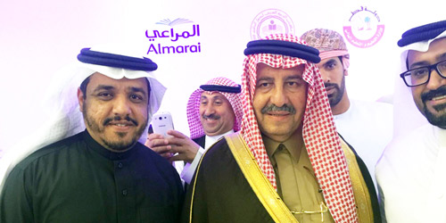  الأمير سلطان بن محمد مع عبدالعزيز الزير