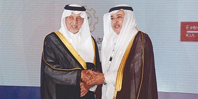 الأمير خالد الفيصل يكرم STC لرعايتها منتدى جدة الاقتصادي 