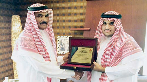  الأمير خالد يكرّم عبدالدايم