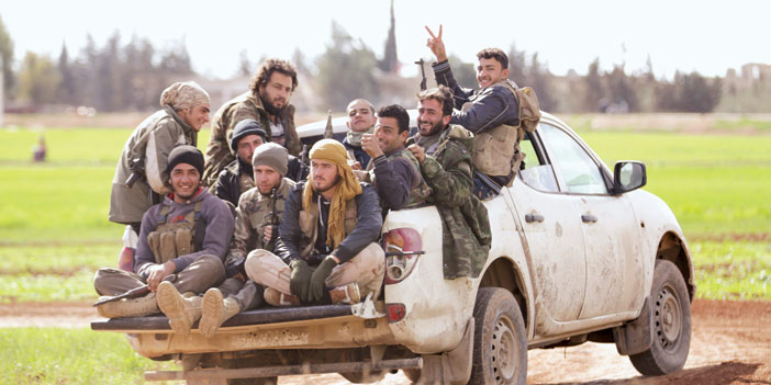  أفراد من المعارضة السورية المسلحة في حلب