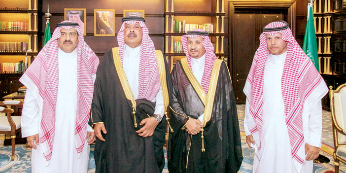  أمير الباحة مع وفد الخطوط السعودية
