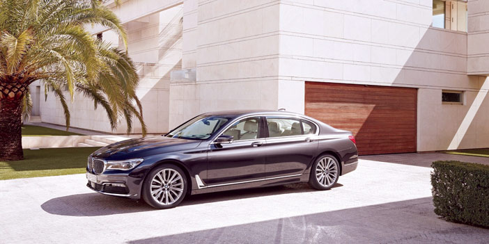  سيارة BMW الفئة 7
