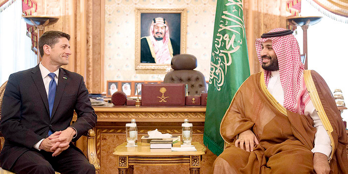 الأمير محمد بن سلمان مستقبلاً الوفد الأمريكي
