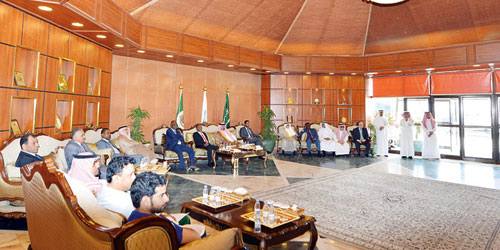  وزير الداخلية الجيبوتي يزور جامعة نايف العربية