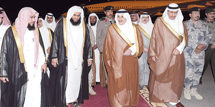   الأمير فهد بن سلطان لدى وصوله تبوك أمس