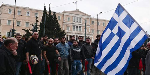 إضراب يشل اليونان اعتراضاً على أنظمة الضرائب 