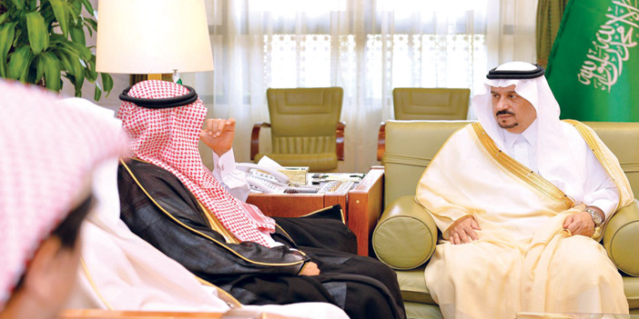  الأمير فيصل بن بندر يستقبل رئيس مجلس التنمية الأهلية بالقصب