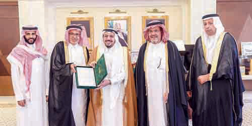 الأمير فيصل بن مشعل يستقبل الدكتور محمد الضحيان رئيس مجلس شركة القصيم الطبية وأعضاء المجلس 