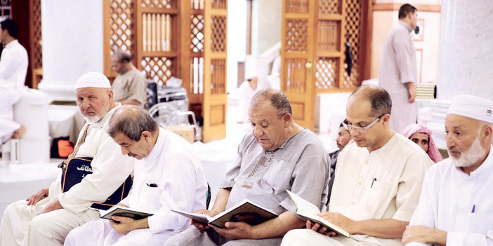   قراءة القرآن قبل أذان المغرب