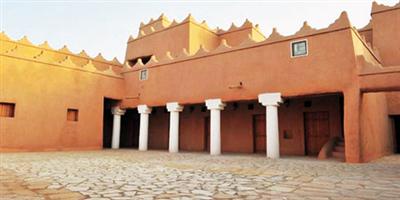 قصر الملك عبدالعزيز التاريخي بوادي الدواسر بحلّته الجديدة بعد الترميم 
