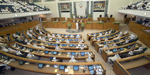 قال إن البرلمان العربي يقف مع مملكة البحرين ويدعم إجراءاتها القانونية 