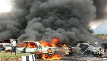 مصرع وإصابة 7 أشخاص جراء تفجير سيارة مفخخة في بنغازي بليبيا 
