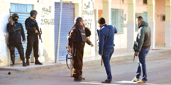   أفراد من قوات الأمن التونسية في بن قردان