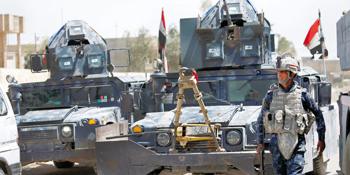   تواجد آليات الجيش العراقي قرب الموصل استعداداً لتحريرها