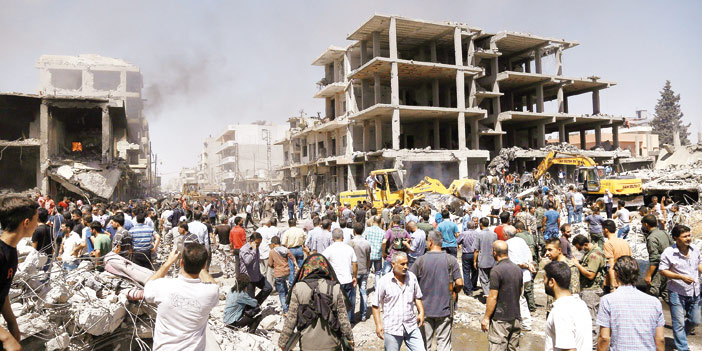  آثار الدمار الذي حلَّ بالمباني إثر التفجيرات التي وقعت في القامشلي