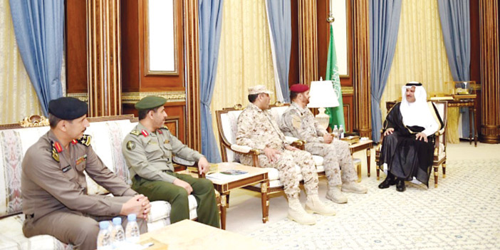 الأمير فيصل بن سلمان يستقبل عدداً من القيادات العسكرية الجديدة بالمنطقة 