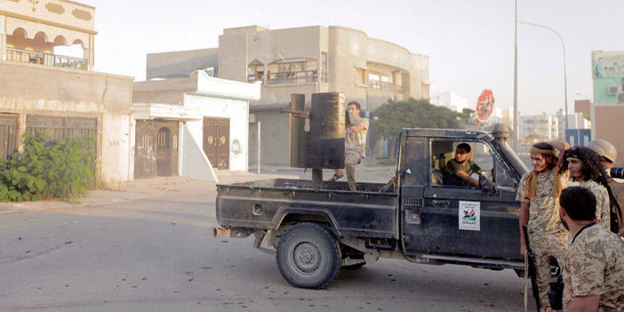  عناصر من الجيش الليبي أثناء الاشتباكات مع داعش في سرت