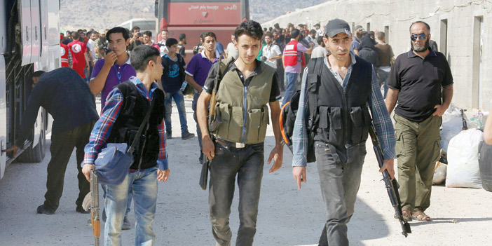  خروج المدنيين والثوار من داريا السورية