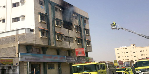  آثار الحريق على واجهة العمارة