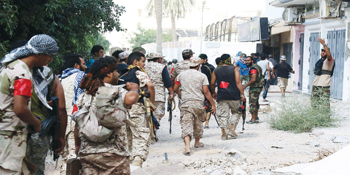  عناصر من قوات حكومة الوفاق الوطني الليبية خلال توغلها في معقلي داعش الأخيرين في سرت