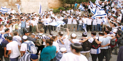  محتلون يهود يستبيحون مخيم بلاطة الفلسطيني
