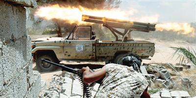 مروحيات أمريكية تقصف مواقع لداعش في سرت الليبية 
