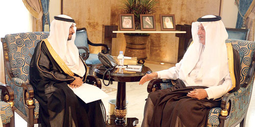  أمير مكة يستقبل رئيس الهيئة العامة للأرصاد وحماية البيئة المكلف