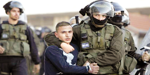  قوات الاحتلال الإسرائيلي تستمر باعتقال الفلسطينيين
