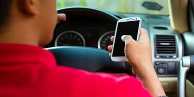 استخدام الهواتف داخل السيارات قد يُحظر في المستقبل 