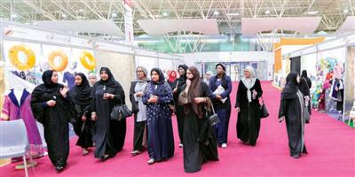 زوجات دبلوماسيين يتعرفن على استثمارات المرأة السعودية في «منتجون» 