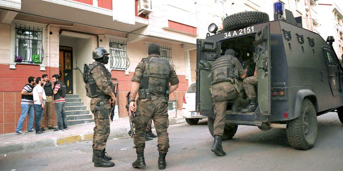  قوات الأمن التركية في منطقة أزمير
