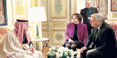 وزير الخارجية يعقد مباحثات مع نظيره الفرنسي 