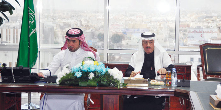   وزير الإسكان خلال لقائه مع رئيس البنك الإسلامي
