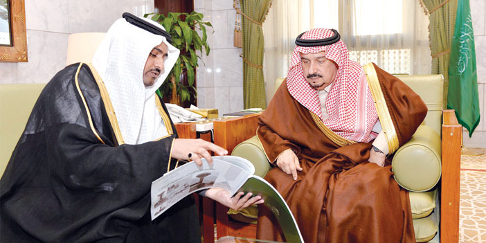  أمير منطقة الرياض خلال استقباله المهندس الميموني