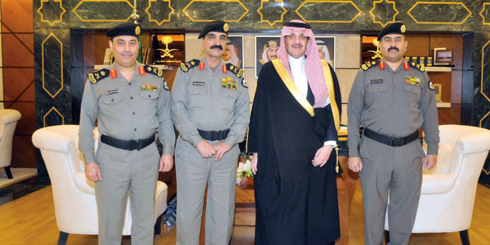   الأمير سعود بن نايف مع اللواء العصيل واللواء العتيبي ومدير شرطة الشرقية