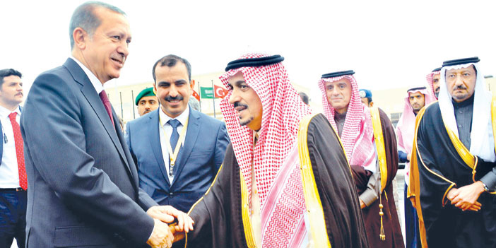   أمير منطقة الرياض في وداع الرئيس التركي لدى مغادرته أمس