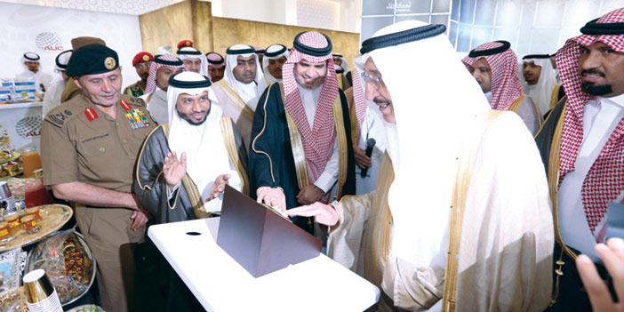   الأمير محمد بن ناصر  لحظة تدشينه المشروع