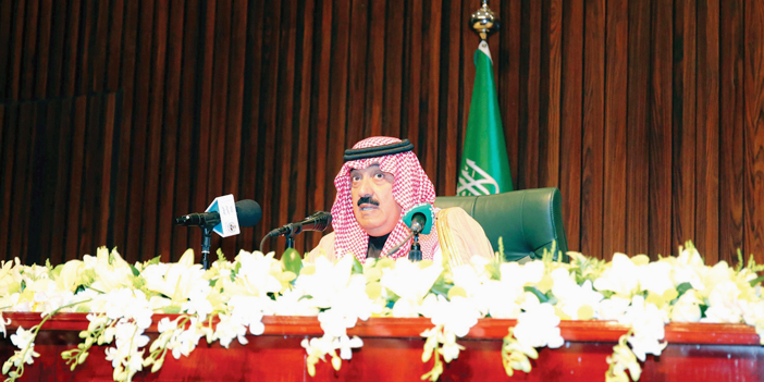  الأمير متعب بن عبد الله خلال لقائه كبار مسؤولي وقادة الحرس الوطني