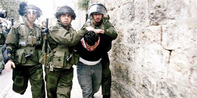قوات الاحتلال تعتقل 22 فلسطينيا من الضفة الغربية 