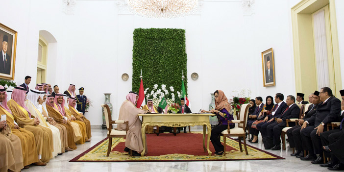  خادم الحرمين والرئيس الإندونيسي يشهدان التوقيع على إعلان مشترك ومذكرات تفاهم بين البلدين