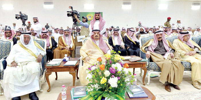 أمير منطقة الرياض خلال رعايته الحفل